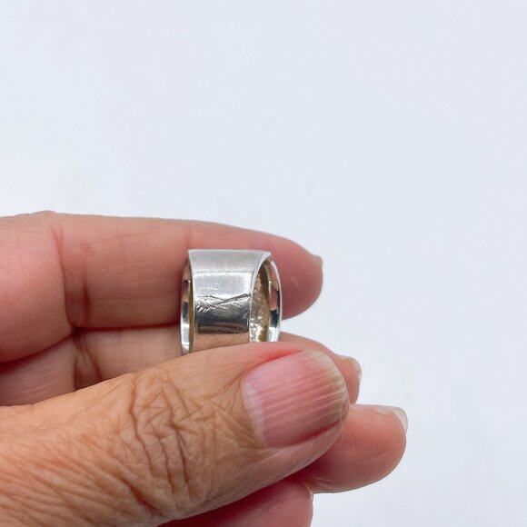 925 Handcrafted Silver Wide Band Ring With Textured Design 6.5 - Picture 5 of 9